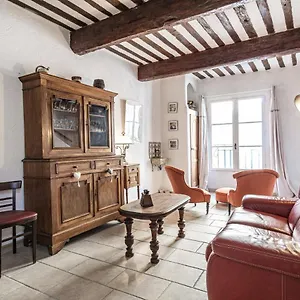 Casa vacanze Maison De Village Au Coeur De, LʼIsle-sur-la-Sorgue