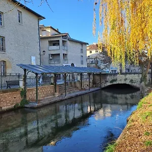 Appartamento Le Nid De Marius, LʼIsle-sur-la-Sorgue